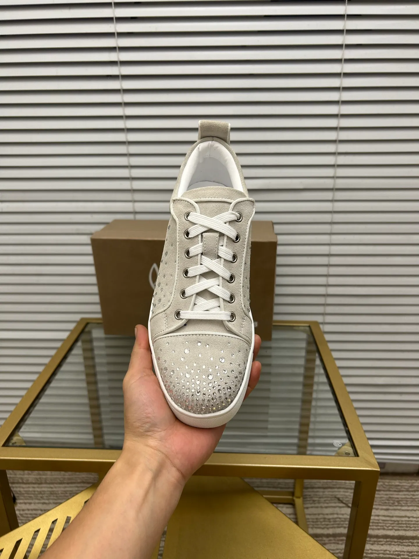(Customized model) Ex-factory price is 500. christian louboutin (CL red sole shoes) counter series, casual sneakers for couples 📢 📢 📢 Exclusive hot style release 🎈🎈💪 Movable latex feet 👻 Finished outsole line [Proud] 😝Female 35-40# Male 38#-46, global supply😝 [Top version]: Original imported genuine leather upper, top original leather lining, original molded TPU outsole, original 1:1 detail processing, original shoe last,
